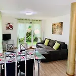 H N H Appartement